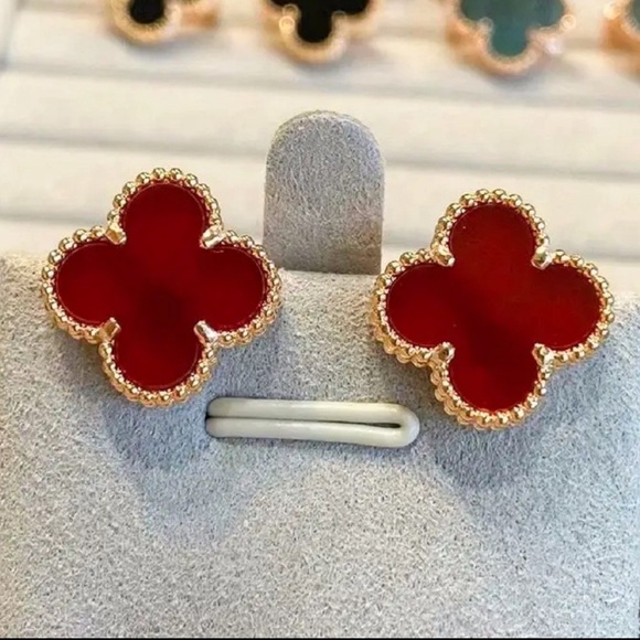 Four Leaf Stainless Steel Flower Red Flower Earrings - Picture 4 of 4